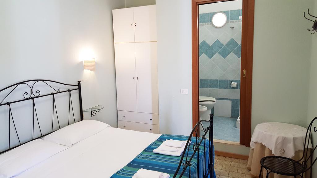 La Baia Apartments Sa Rocca Tunda Phòng bức ảnh